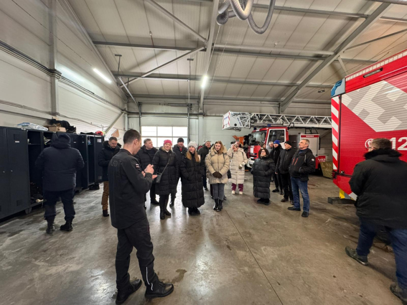 Delegācija viesojās Valsts ugunsdzēsības un glābšanas dienests Aizkraukles ugunsdzēsības un glābšanas dienesta postenī