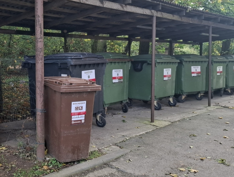 Bioloģisko atkritumu konteiners