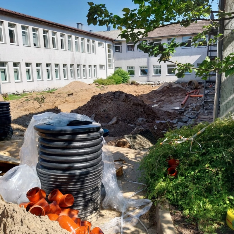 Turpinās skolas iekšpagalmu rekonstrukcija