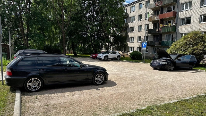 Stāvlaukums Rīgas ielā 23a Iecavā