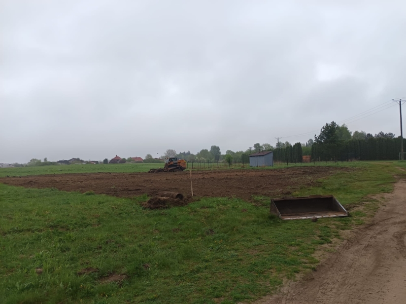 Sāk būvēt līdzdalības budžeta projekta suņu laukumu