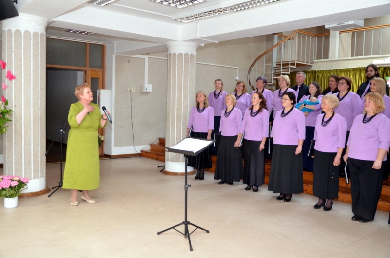 Draugu un atbalstītāju lokā jauktais koris “Kamarde” nosvinējis 60 gadu jubileju
