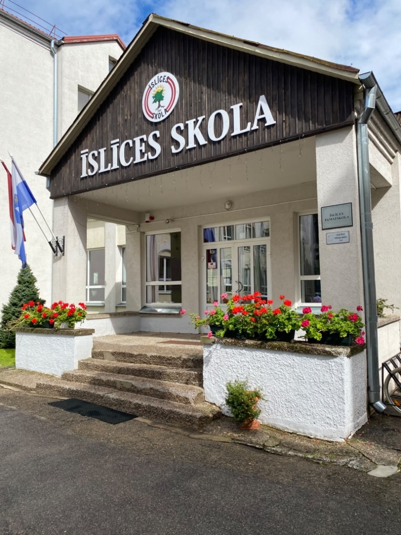 Īslīces pamatskola