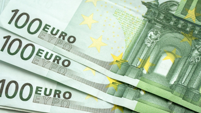 100 eur