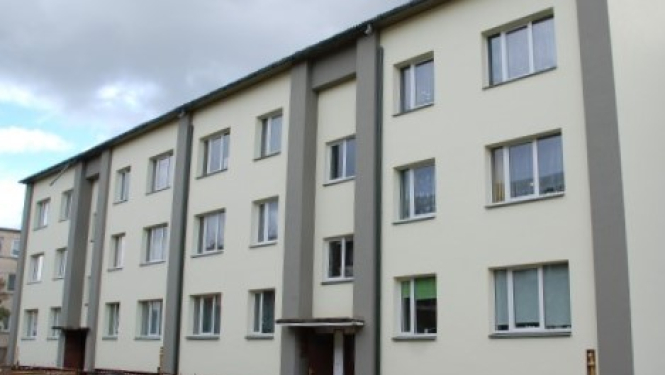 Daudzdzīvokļu māja