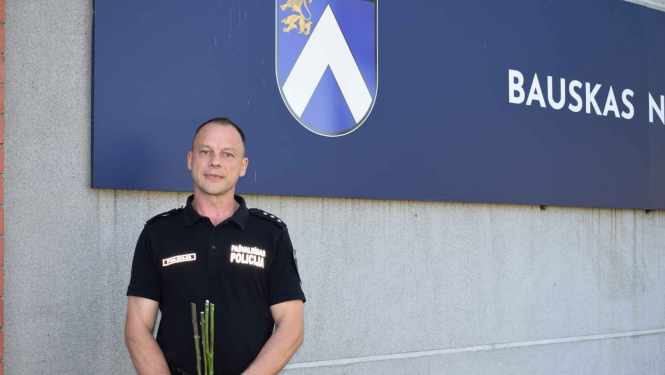 policija