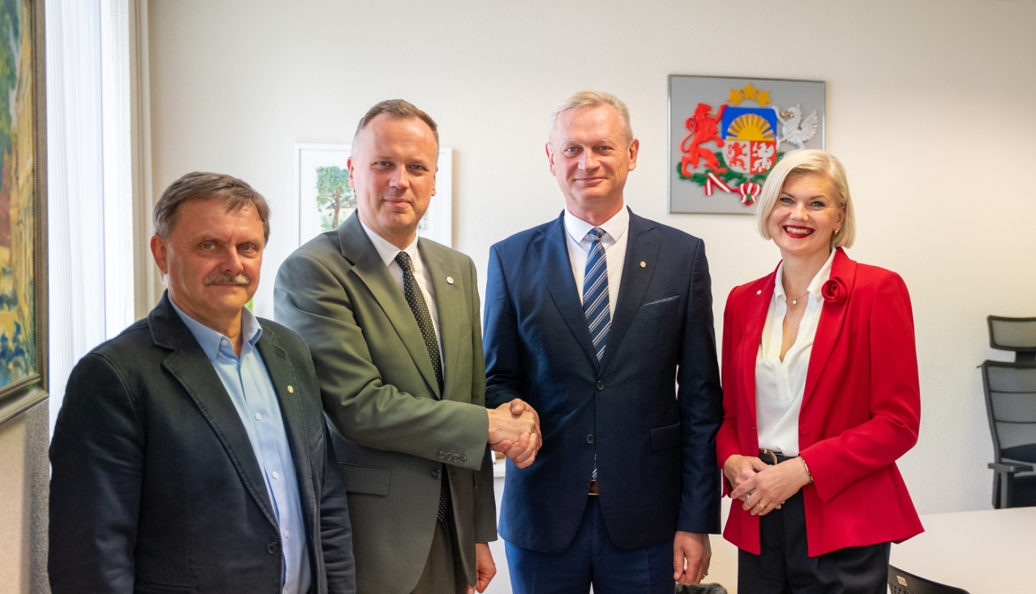 Ar ministru Edgaru Tavaru pārrunā teritorijas plānošanas, attīstības un drošības jautājumus