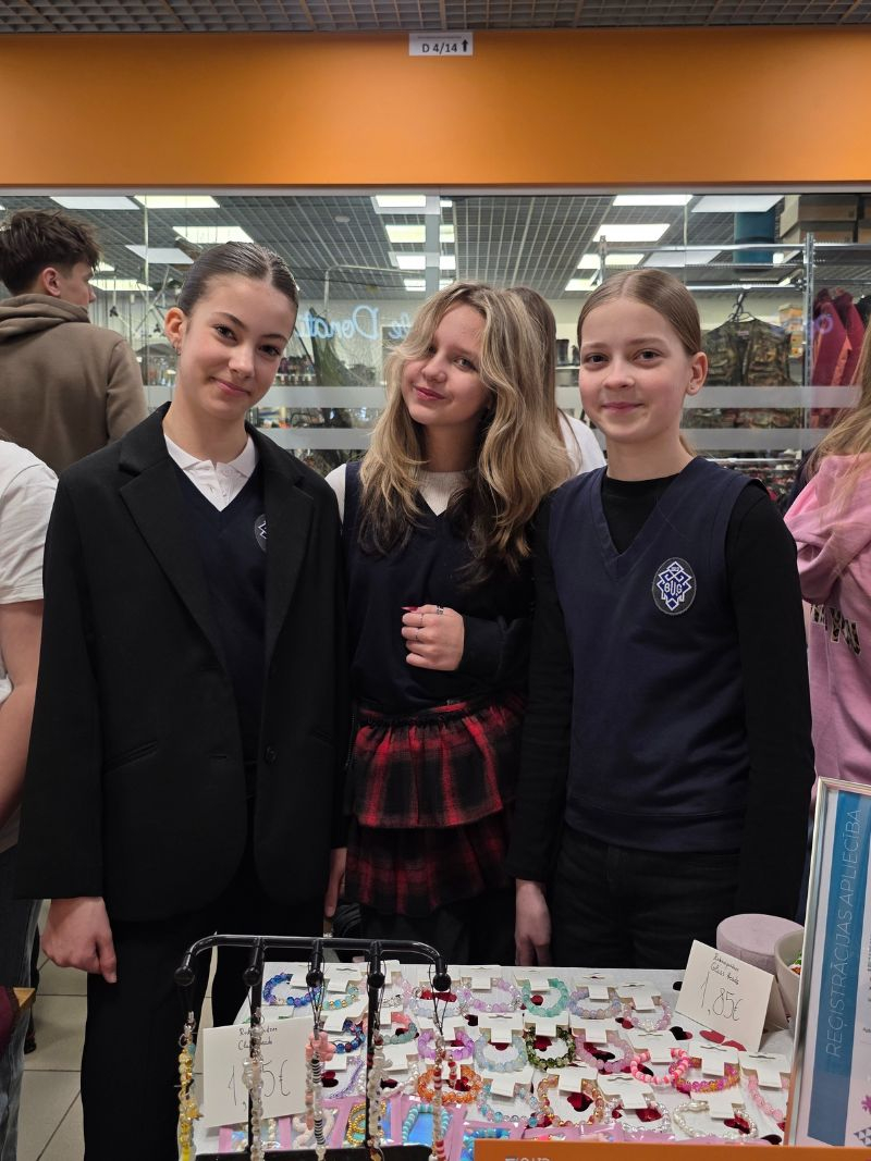 Bauskas novads plaši pārstāvēts skolēnu mācību uzņēmumu “Cits Bazārs” pasākumā