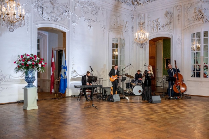 17 nov mūziķi