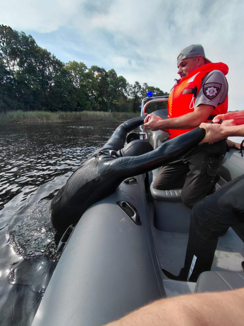 Bauskas pašvaldības policisti pilnveido prasmes glābšanas darbos uz ūdens