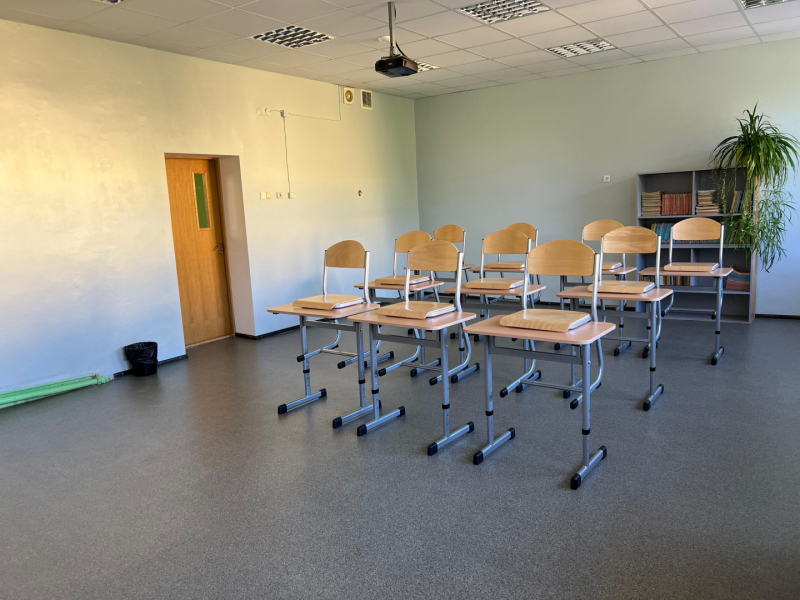 Jauni soli un krēsli Pilsrundāles vidusskolā