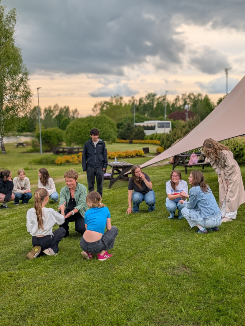 Projekta ietvaros tika organizētas digitālo prasmju darbnīcas, medijpratības nodarbības, līdzdalības pasākumi