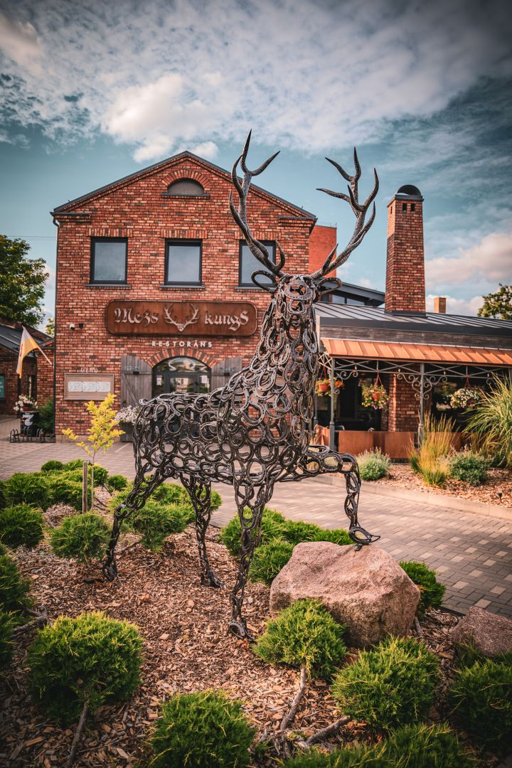 Restorāns "Mežs Kungs"