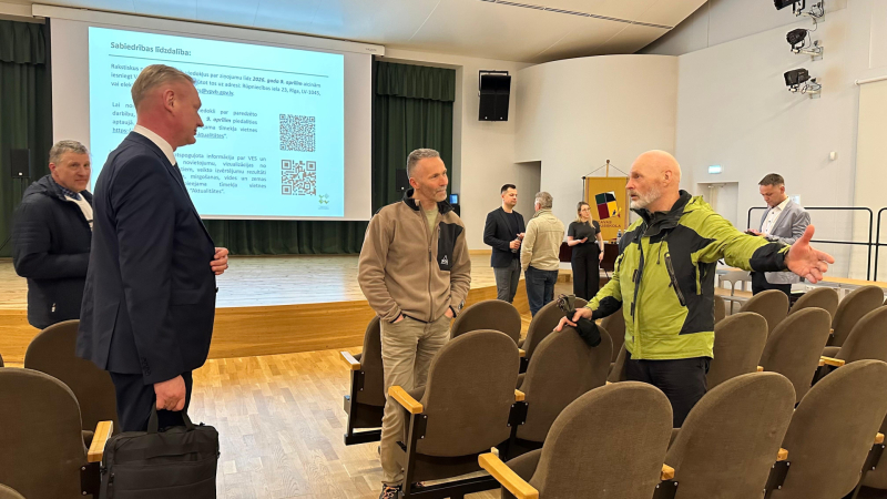 Sabiedriskās apspriešanas sanāksmē piedalījās Bauskas novada domes priekšsēdētājs Aivars Mačeks