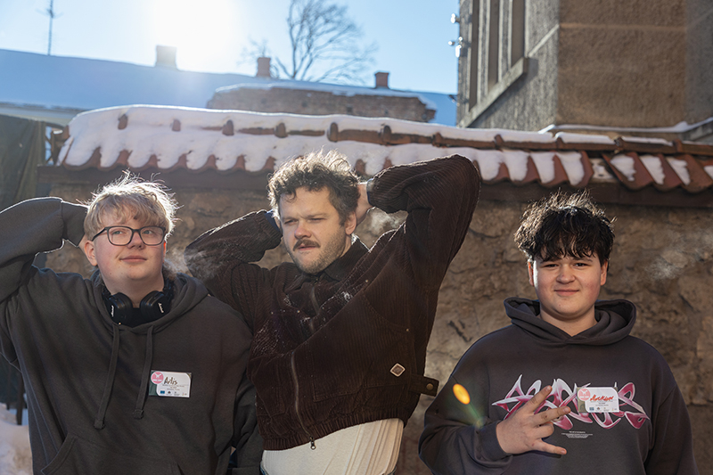 Jauniešu forumā ar Sniegu