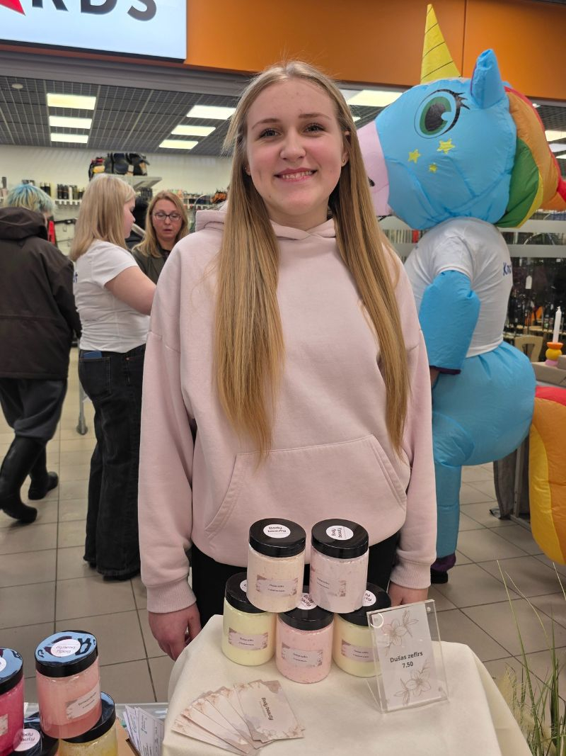 “Cits Bazārs” Bauskā pulcē skolēnu mācību uzņēmumus no visas Latvijas