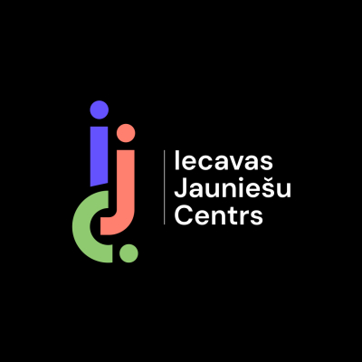IJC jaunais logo uz melna fona