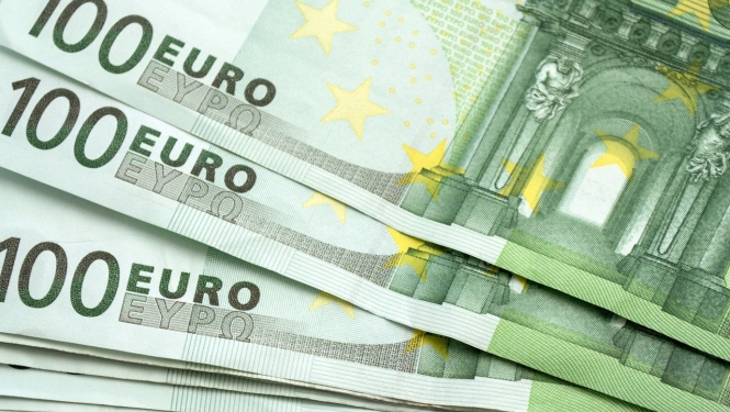 100 eur