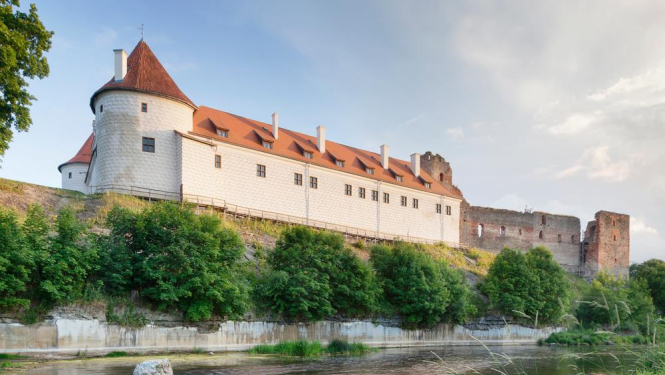 Apstiprina Bauskas pils muzeja pakalpojumu cenrādi