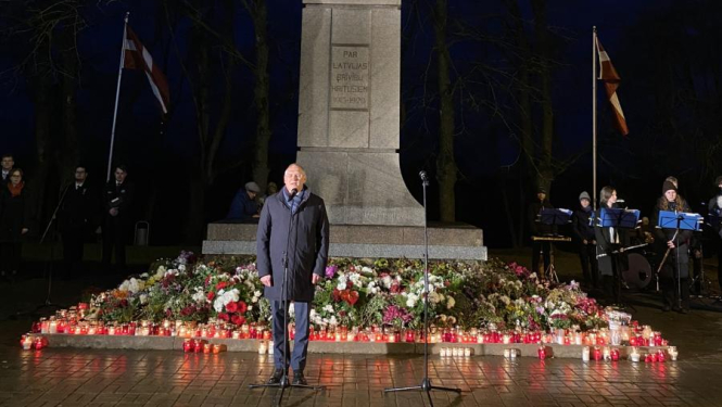 Bauskā patriotiski un emocionāli aizvada Lāčplēša dienas pasākumu