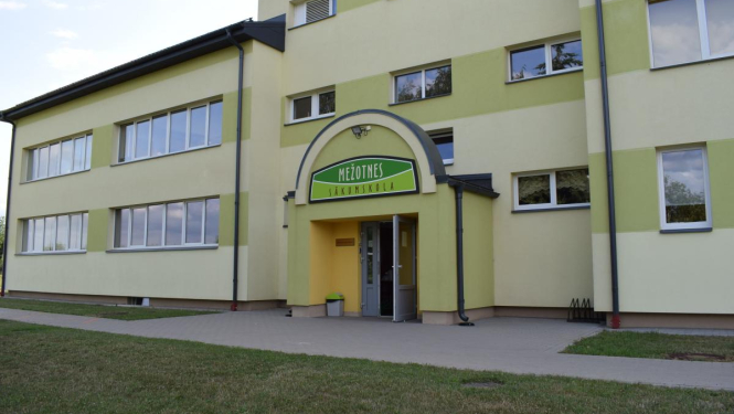 Deputāti lemj reorganizēt Mežotnes sākumskolu