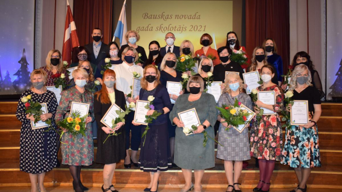 Pasākumā «Bauskas novada gada skolotājs 2021» godina pedagogus
