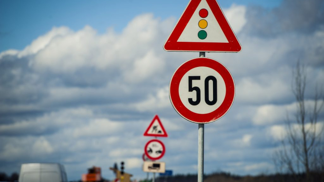 Autovadītāju ievērībai: aicinām ievērot ierobežojumus būvdarbu posmos