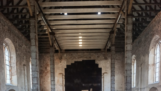 Veiksmīgi īstenots kopprojekts Iecavas baznīcas jumta stiprināšanai