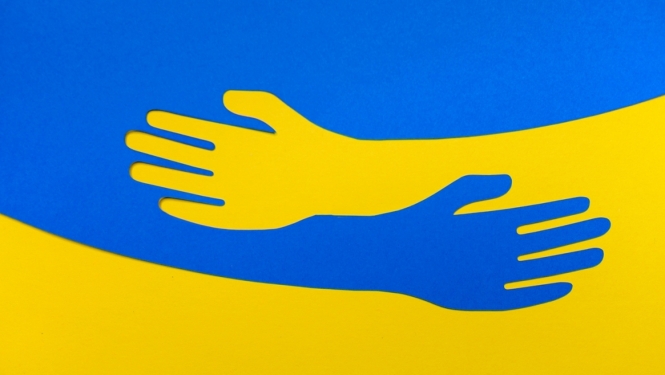 Atbalsts UKR rokas