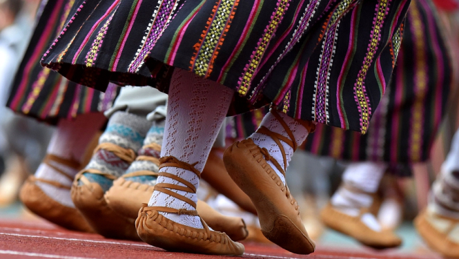 Apstiprina Bauskas novada pašvaldības amatiermākslas kolektīvu darbības un finansēšanas noteikumus