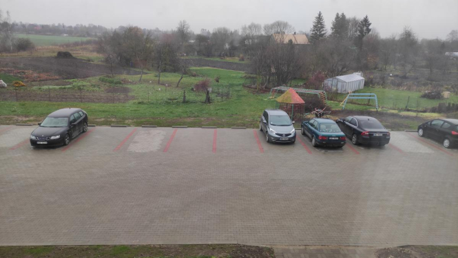 Ar Bauskas novada domes līdzfinansējumu labiekārtota stāvvieta Rītausmās, Liepu ielā