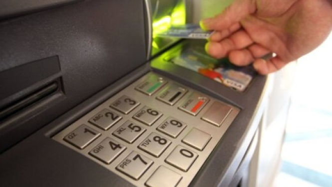 Darbs „zaļās” drošības režīmā ierobežo bankomātu pakalpojumu pieejamību