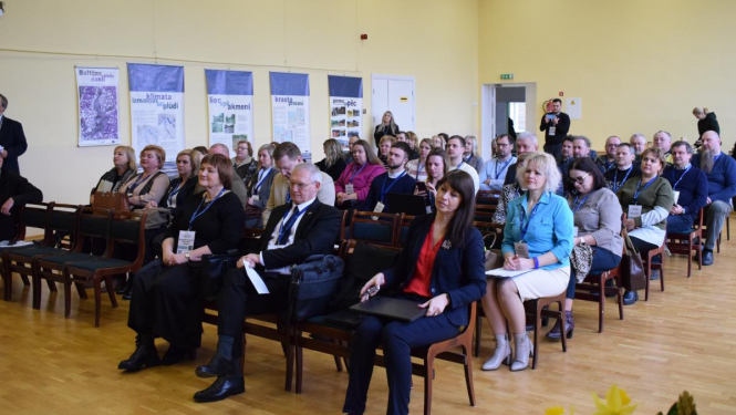 Uzņēmēju brokastīs diskutē par iespējām kopīgi risināt nozaru problēmas