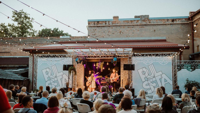 «Carnival Youth», «Comedy Latvia», «Otra Puse» – notikumu pagalms «Pulsēta» izsludina sezonas izskaņas norises