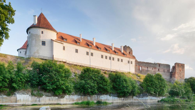 Apstiprina Bauskas pils muzeja pakalpojumu cenrādi