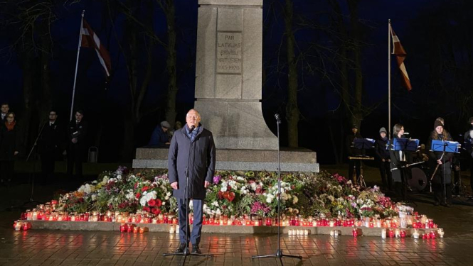 Bauskā patriotiski un emocionāli aizvada Lāčplēša dienas pasākumu