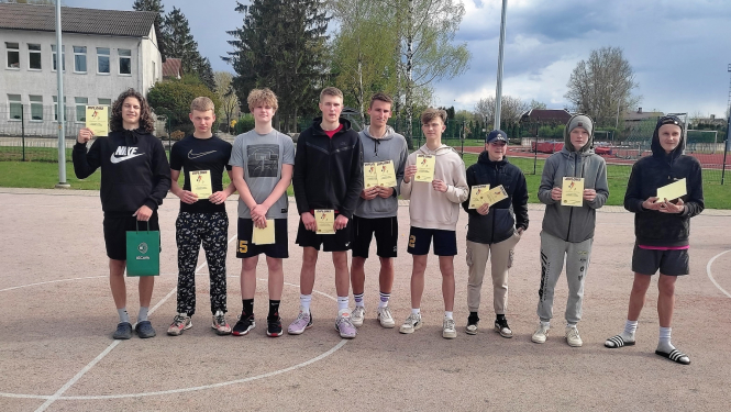 8.-9. klašu laureāti