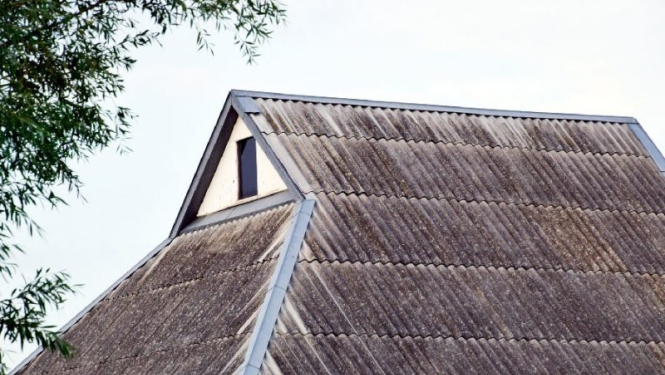 Aicinām aizpildīt aptauju, lai izstrādātu atbalsta pasākumu mājsaimniecībām par azbestu saturošu šīfera jumta seguma nomaiņu