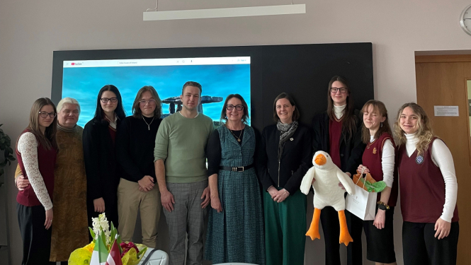 BVģ un Īrijas vēstniece