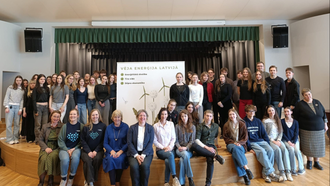 Reģionālais debašu turnīrs pulcēja 42 dalībniekus