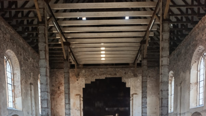 Veiksmīgi īstenots kopprojekts Iecavas baznīcas jumta stiprināšanai