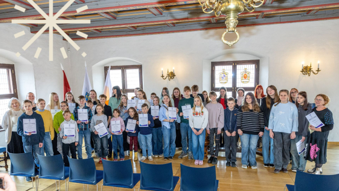 Bauskā godināti mākslas konkursa “Te sākas mana pasaule”  Zemgales reģiona dalībnieki