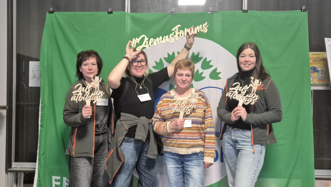 PII Dartija Ekoskolu ZIemas forumā