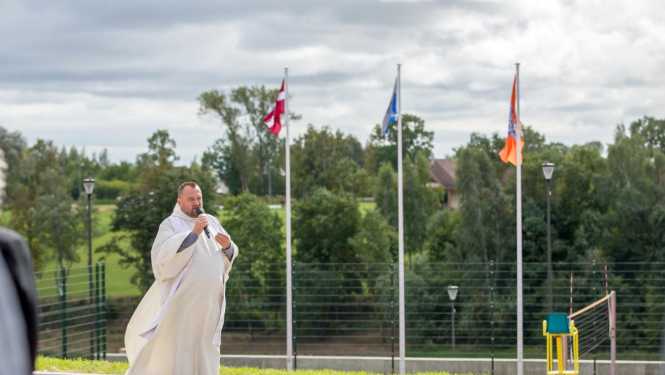 Oficiāli tiek atklāta jaunā Bauskas sporta halle