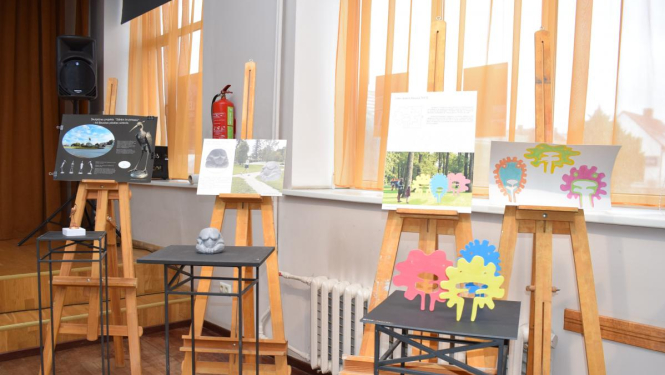 Mākslas akadēmijas studenti prezentē potenciālos vides objektus Bauskā