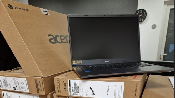 Saņemti pirmie 70 datori izglītības iestāžu digitalizācijai