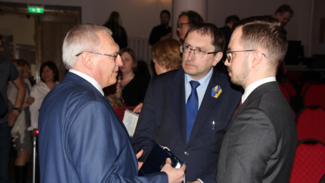 Tranzīta autoceļš vai pilsētas iela?