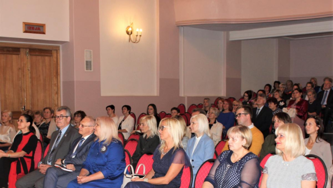 Ar cerībām par klātienes mācībām drošām vidē