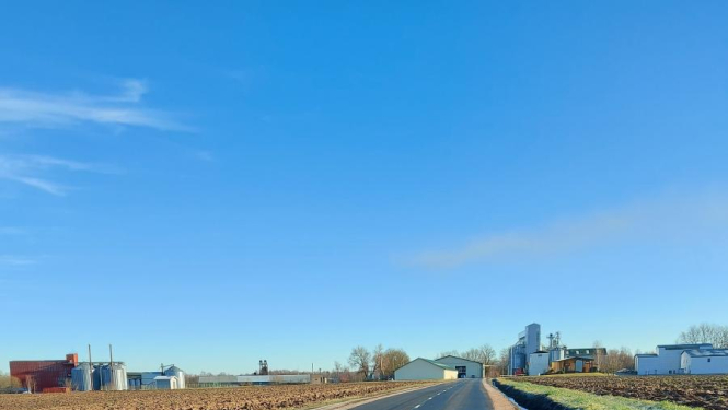 Uzņēmēji atzinīgi novērtē atjaunoto ceļa posmu Gailīšu pagastā