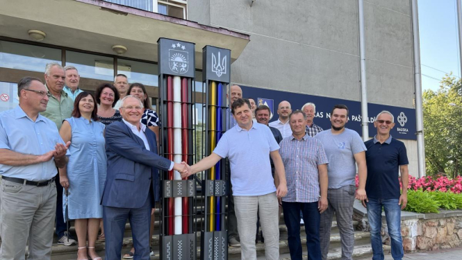 Bauskā ukraiņu pateicība mirdzēs Latvijas un Ukrainas karogu krāsās